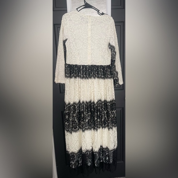 Dainty Jewells Black White Lace Dress L (M) - Picture 3 of 5